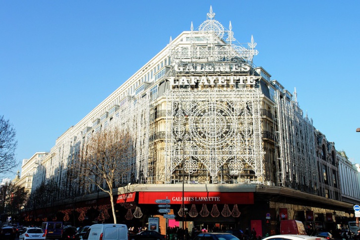 Les Galeries Lafayette cèdent 22 magasins de province en franchise