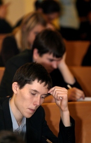 Accéder à l’emploi stable : le défi d’une génération Accéder à l’emploi stable : le défi d’une génération