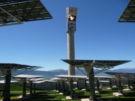 La centrale solaire Themis, dont CNIM a conçu et réalisé la chaudière, considérée comme une référence en ce domaine (source: Wikipedia / Themis)