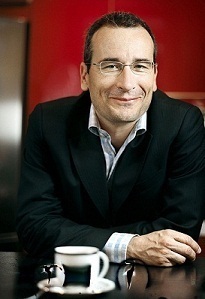 Christophe Excoffier: les entreprises pharmaceutiques face aux réseaux sociaux Christophe Excoffier: les entreprises pharmaceutiques face aux réseaux sociaux