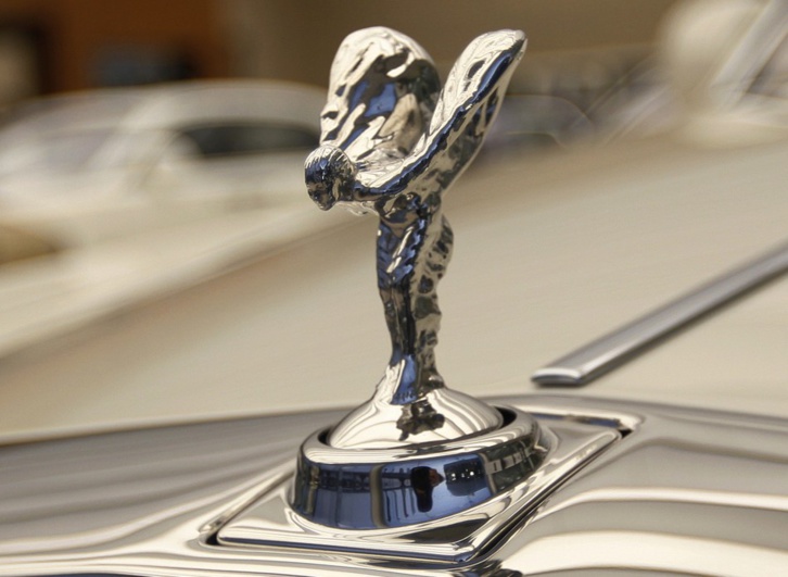 Rolls Royce en crise change de stratégie et supprime 2 600 emplois Rolls Royce en crise change de stratégie et supprime 2 600 emplois