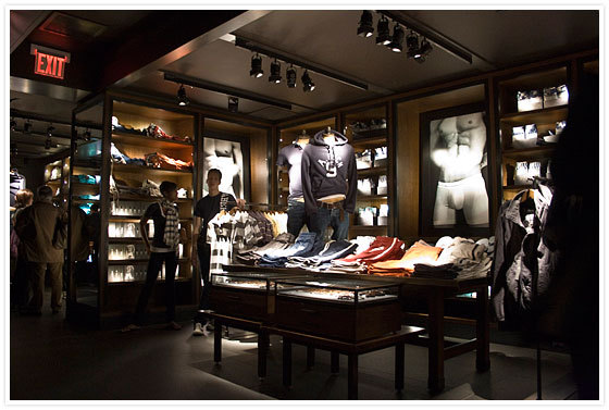 La marque Abercrombie & Fitch révolutionne sa stratégie