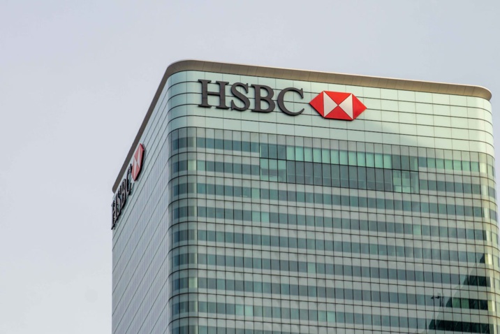 Fermeture de trois banques en ligne : un modèle en question Fermeture de trois banques en ligne : un modèle en question