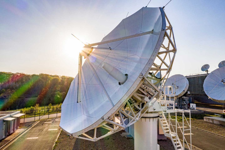 SES et Intelsat ensemble pour la tête de l'Internet spatial