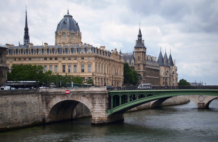 JO 2024 : une cérémonie d'ouverture à 100 millions d'euros JO 2024 : une cérémonie d'ouverture à 100 millions d'euros