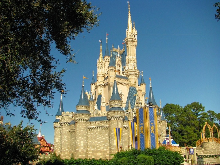 Disney en forme au troisième trimestre 2025 avec un bénéfice en hausse