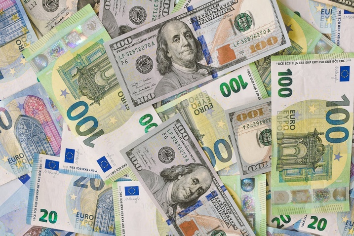 L'euro à 1,20 dollar : quels enjeux pour les entreprises européennes ?