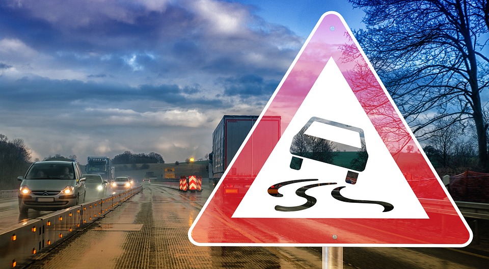 Moins de morts sur les routes françaises en janvier