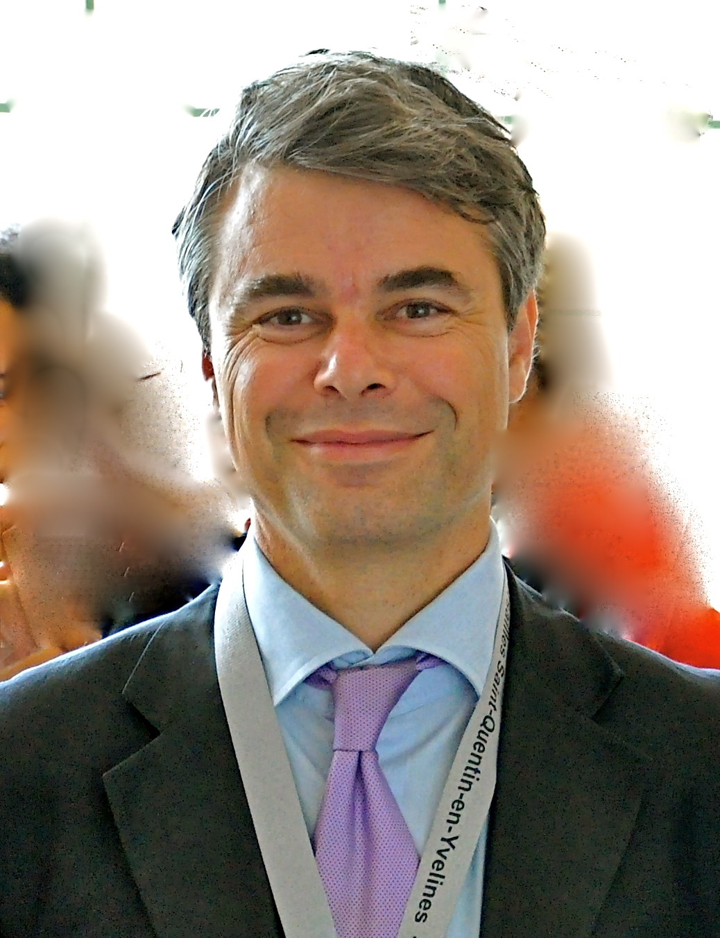 Christophe Assens est Directeur adjoint du laboratoire de recherche LAREQUOI (UVSQ) Christophe Assens est Directeur adjoint du laboratoire de recherche LAREQUOI (UVSQ)