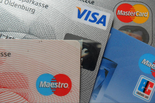 ​Michel Sapin veut revoir le seuil de paiement des cartes bancaires