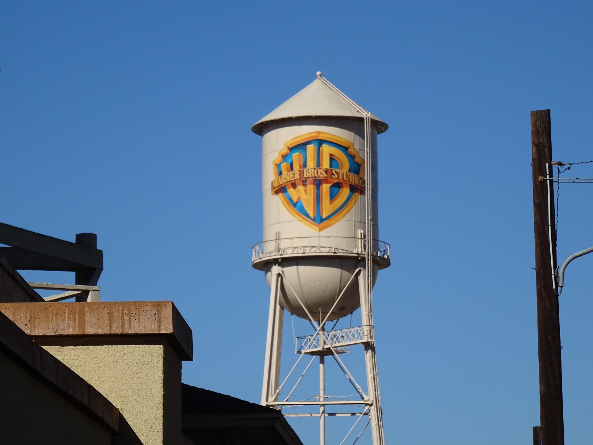 Rachat de Warner Bros : Netflix en double difficulté