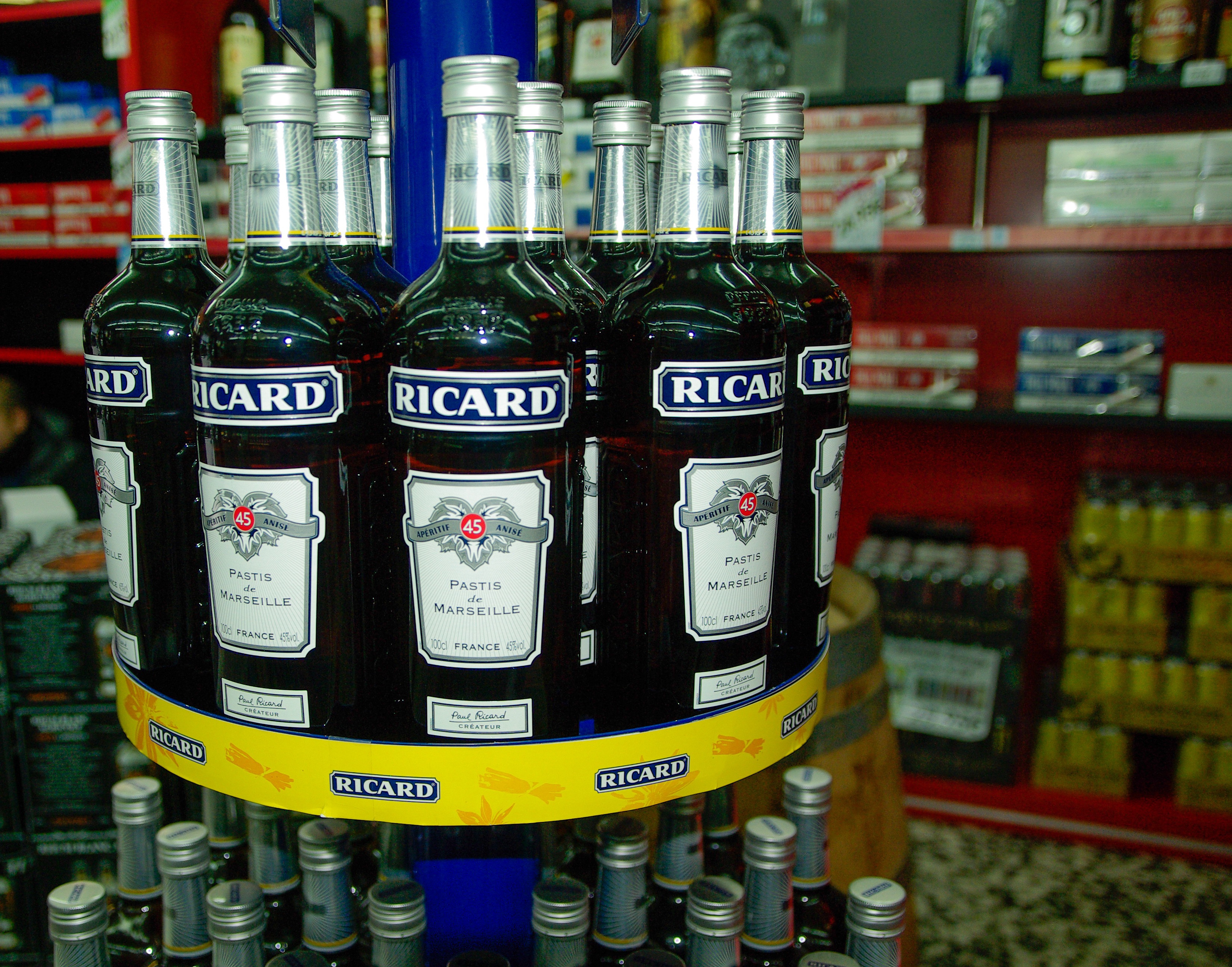 Pernod Ricard abandonne sa fusion avec Brown-Forman : échec des négociations transatlantiques