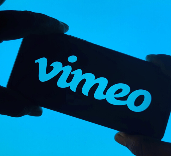 Bending Spoons rachète Vimeo : un coup stratégique à 1,38 milliard de dollars
