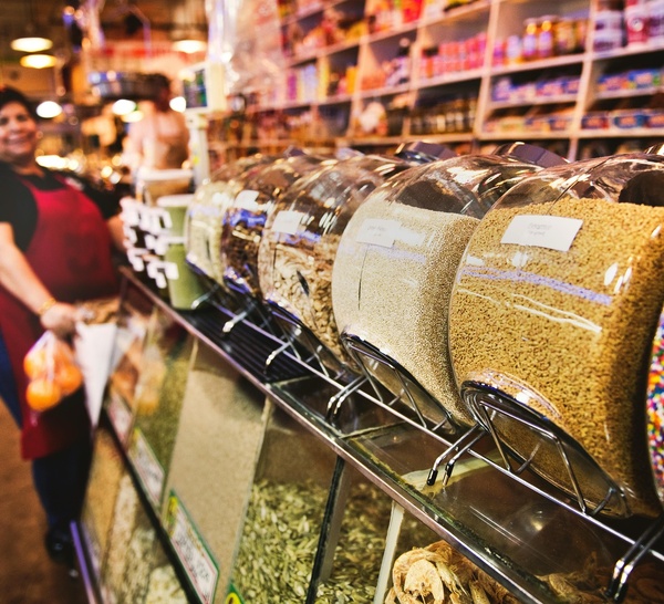 Vrac et réemploi : la transition des ménages français avance, mais doit changer d’échelle