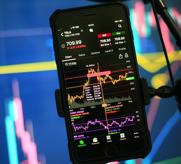 La guerre plombe déjà la croissance mondiale, alerte le FMI